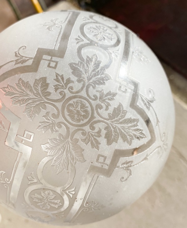 Globe verre gravé pour lampe pétrole