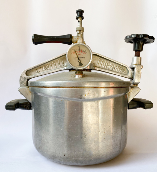 Cocotte minute "Auto-thermos"