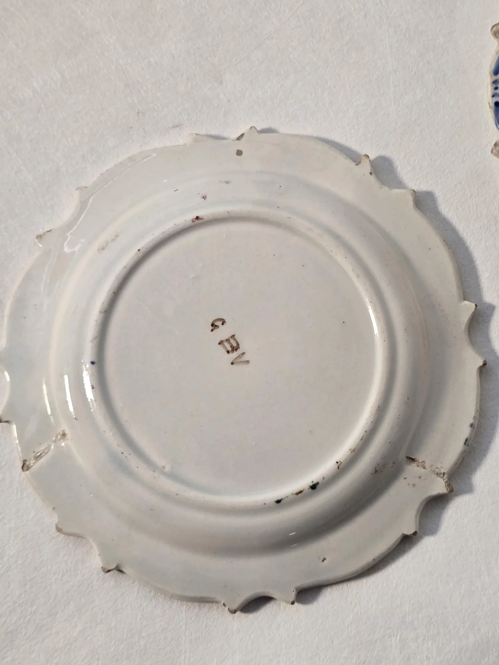 12 Assiettes anciennes en faïence et majolique italienne GBV Nove peintes à la main – Image 4