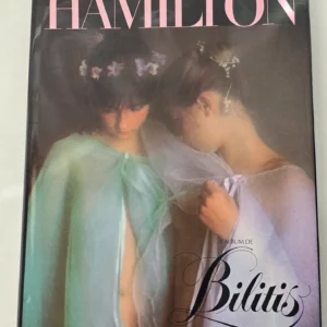 Couverture du livre L’Album de Bilitis de David Hamilton, édition Laffont.