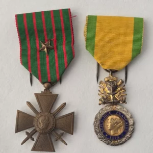 Lot médailles militaires françaises authentiques : Médaille militaire 1870 «Valeur et Discipline» + Croix de guerre 1914‑1918 avec étoile de bronze