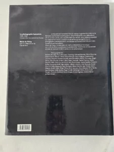 Couverture La Photographie Humaniste 1930-1960 Marie de Thézy homme lampadaire Paris brouillard Contrejour